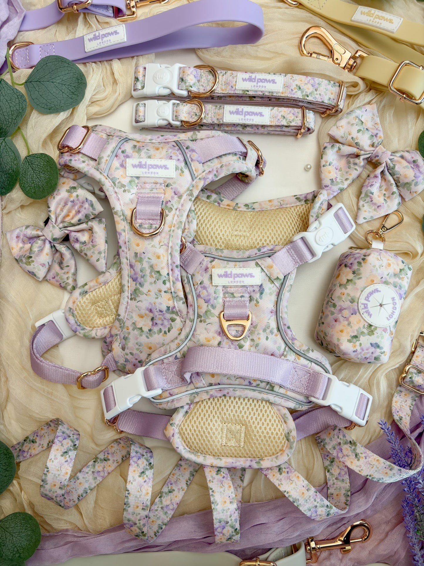 Vintage Violets Adjustable Collar