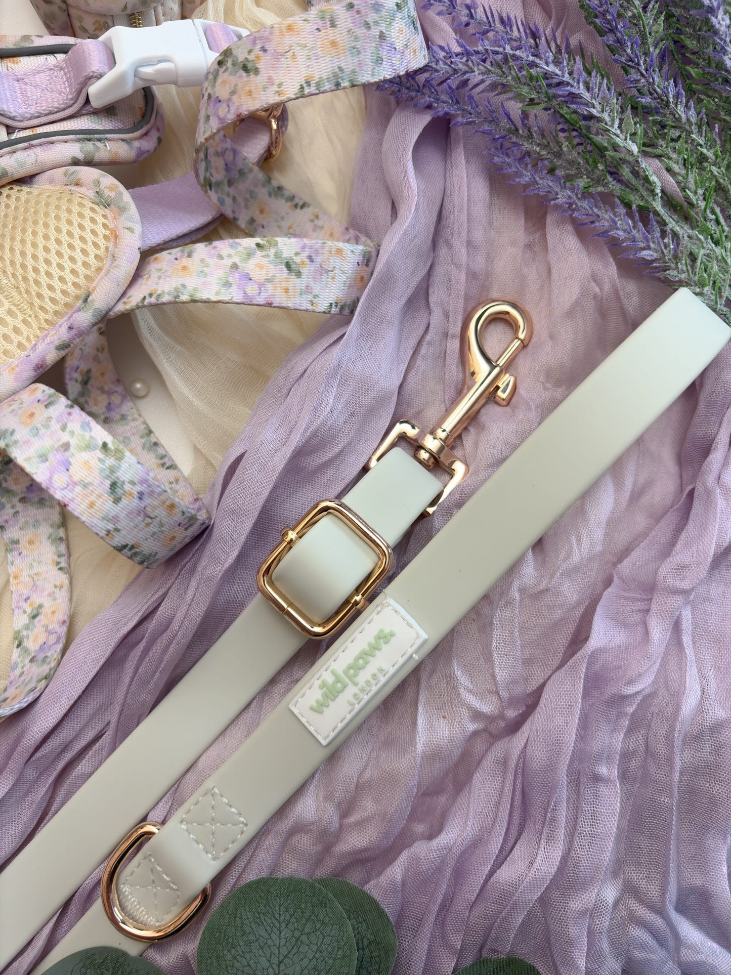 WildWear Waterproof Adjustable Lead - Pistachio Cream
