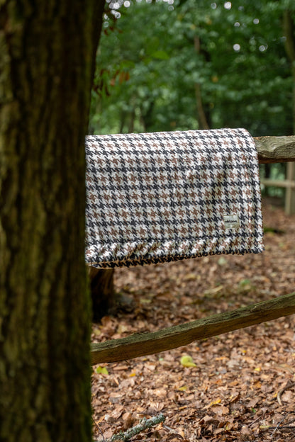 Acorn Acres Blanket - Cosy Size