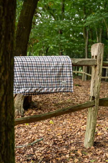 Acorn Acres Blanket - Cosy Size