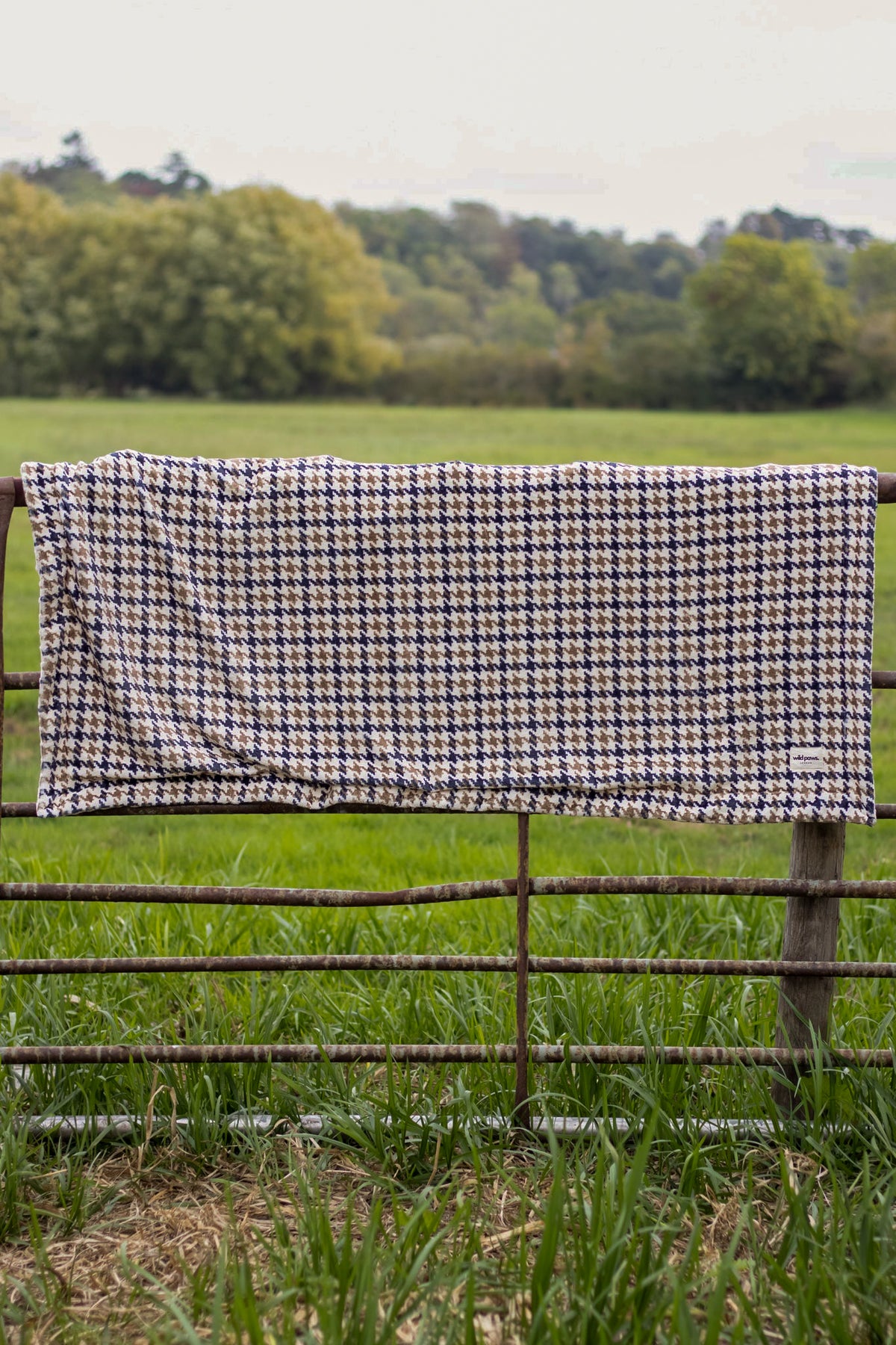 Acorn Acres Blanket - Cosy Size